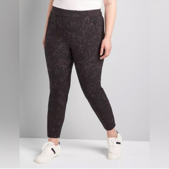 Lane Bryant On The Go Slim Ankle Viper Print Pull On Pants Size 28 NWT - Picture 1 of 11